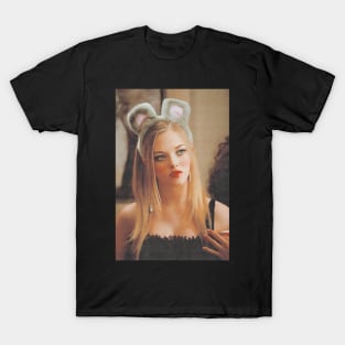 Amanda Seyfried T-Shirt